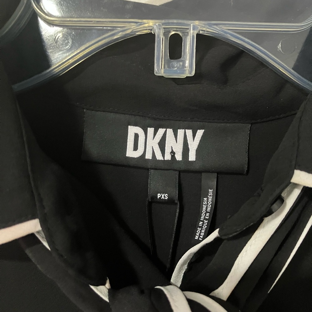 DKNY blouse with white trim and bow tie detail - Picture 4 of 6